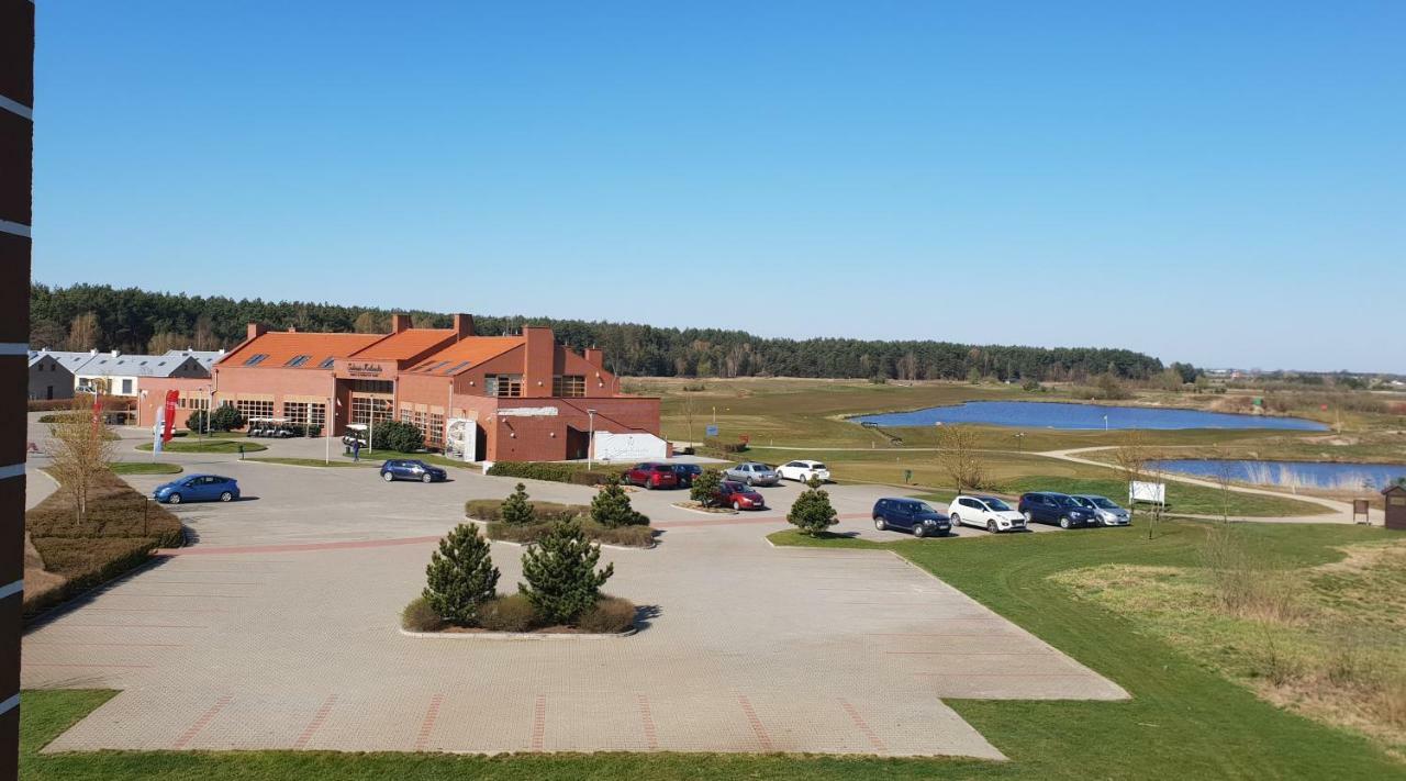 Apartgolf Sobienie Krolewskie Sobienie Szlacheckie Kültér fotó