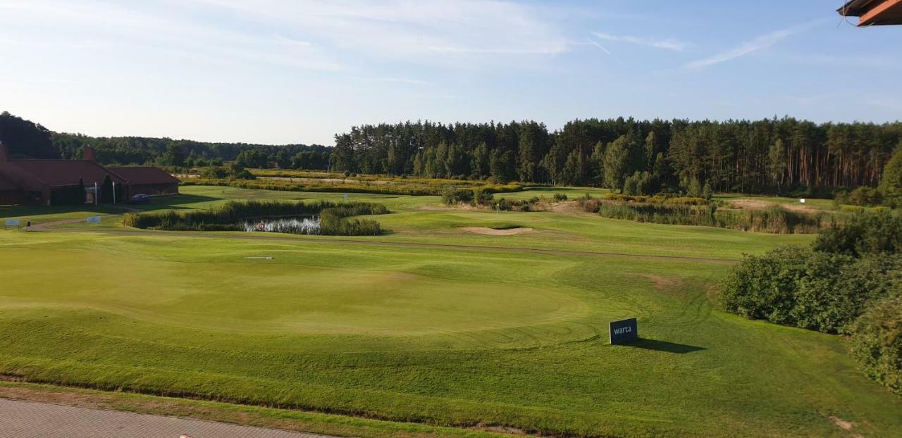 Apartgolf Sobienie Krolewskie Sobienie Szlacheckie Kültér fotó